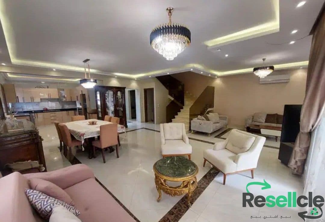 Best villa for rent in Madinaty, custom finishes with kitchen and air conditioning, 3 bedrooms, first occupancy.