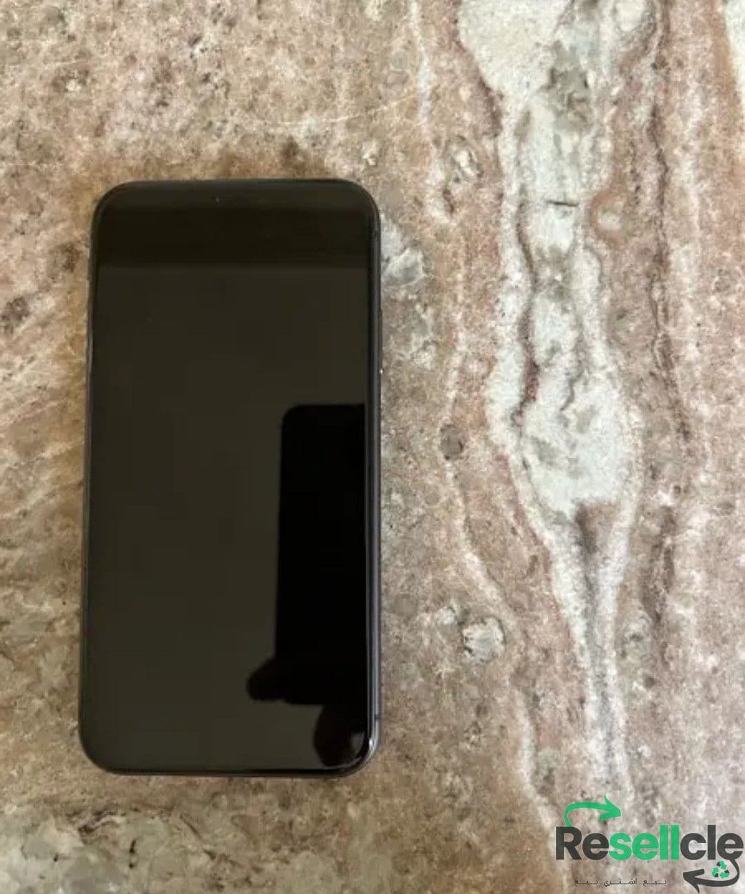 iPhone 11 (64GB) Black ايفون ١١ (٦٤ جيجا) حاله ممتازة