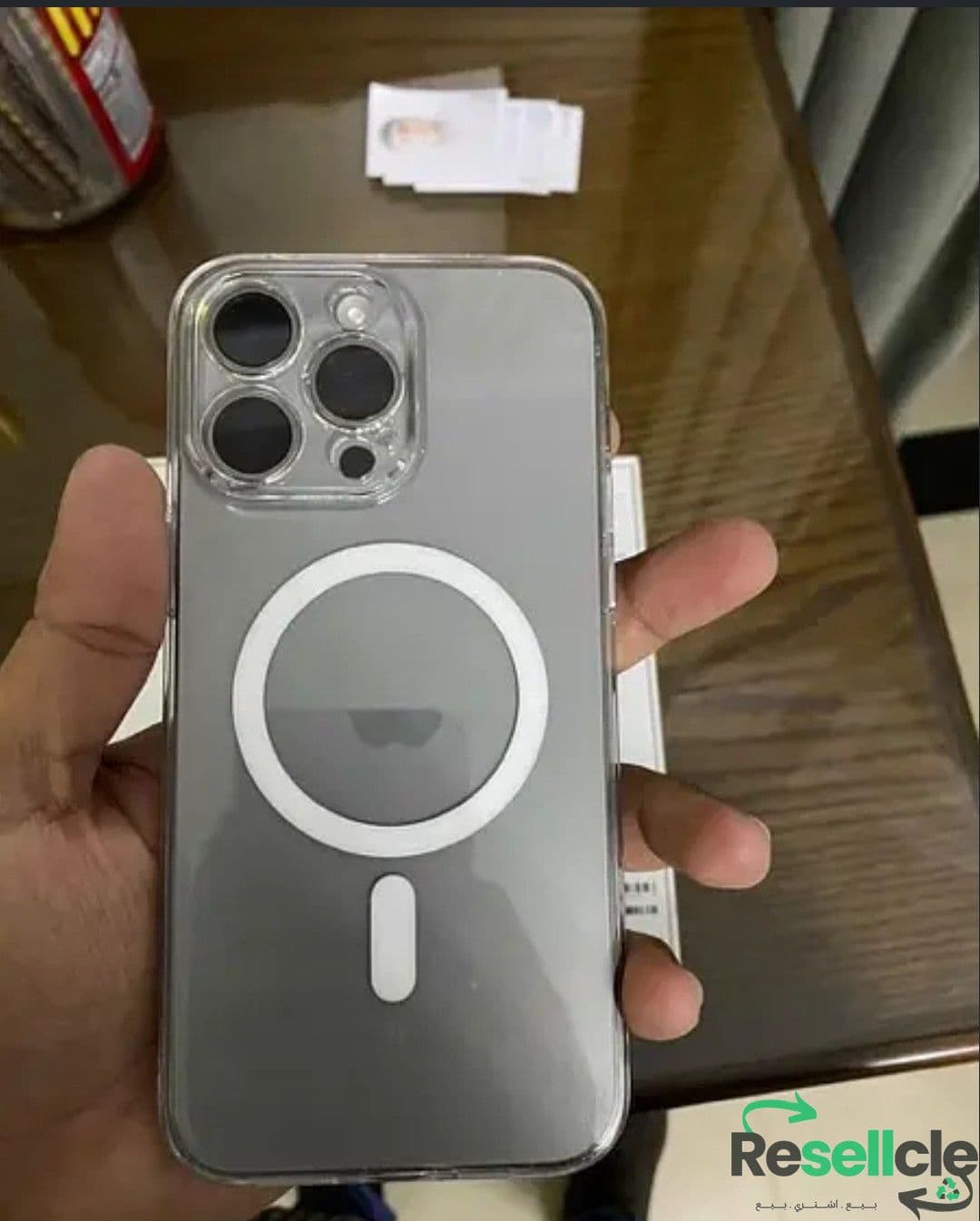 Iphone 15 pro max 256 Middle East No Active